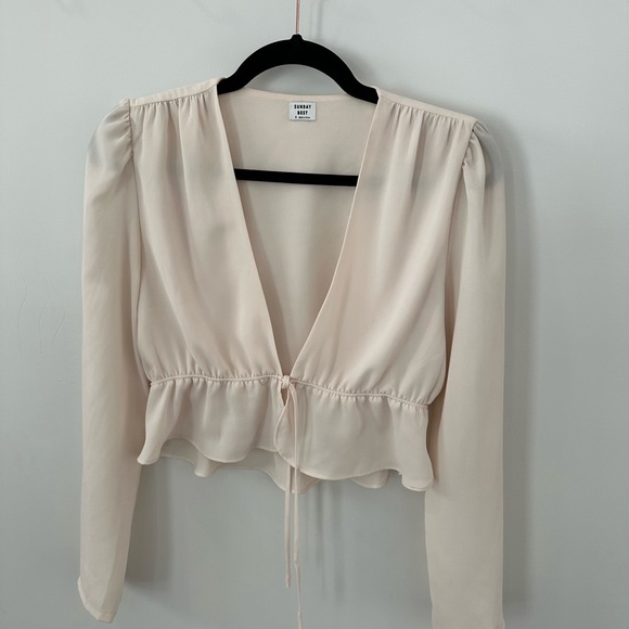 Aritzia Sunday Best Kimberly Blouse - Picture 2 of 6
